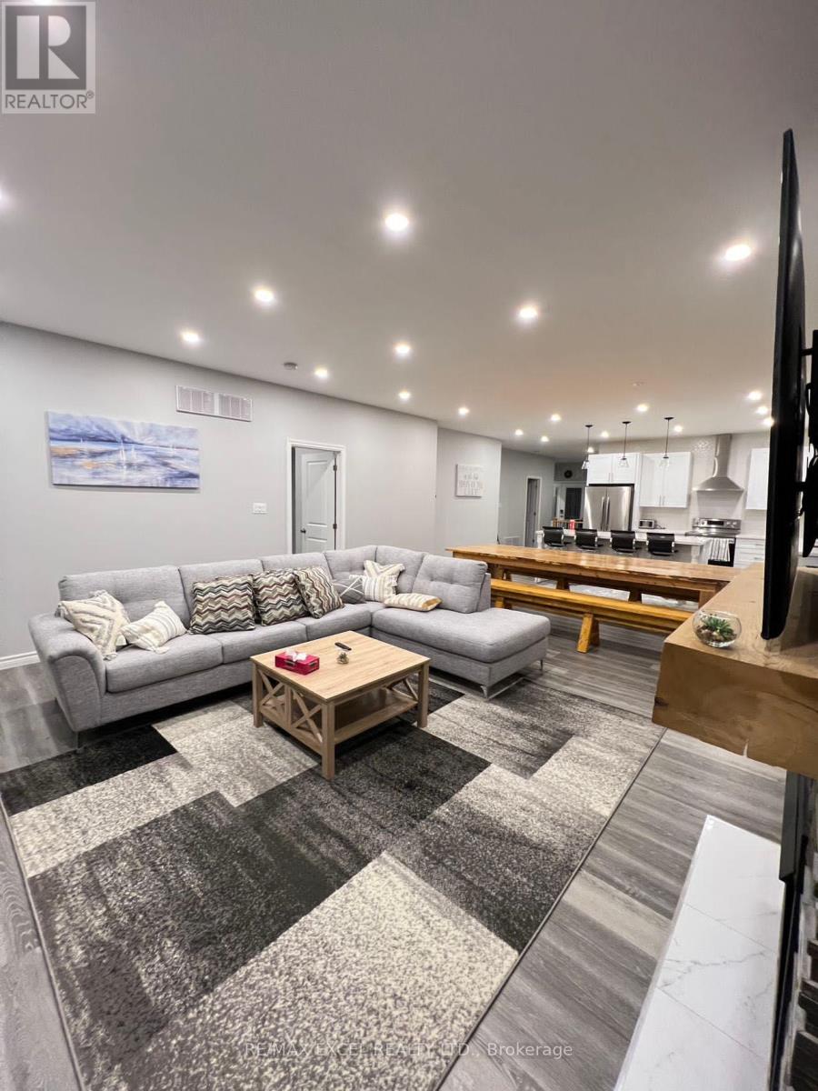 205 Snug Harbour Road, Kawartha Lakes (Lindsay), Ontario  K9V 4R6 - Photo 19 - X12750488