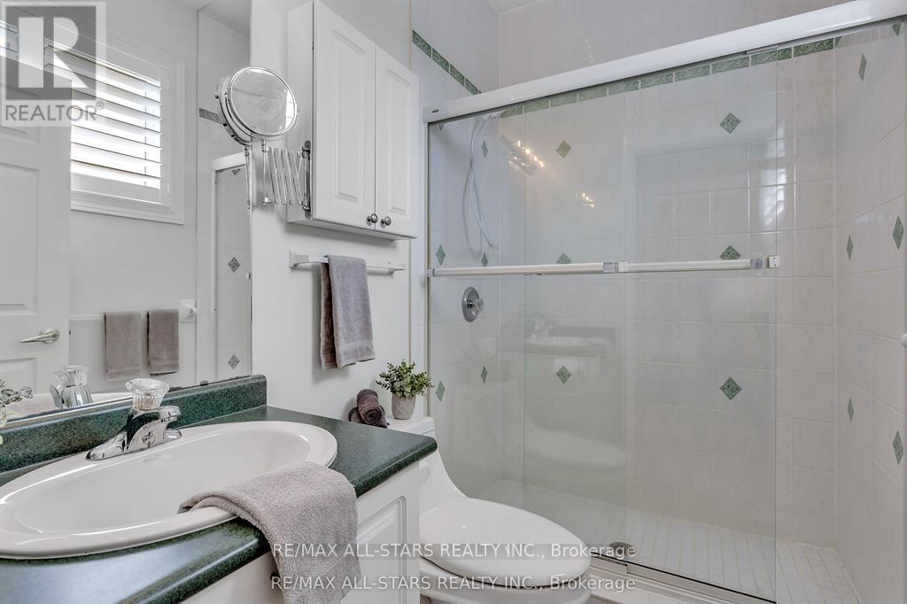 25 Sylvester Drive, Kawartha Lakes (Lindsay), Ontario  K9V 6E7 - Photo 19 - X12752106