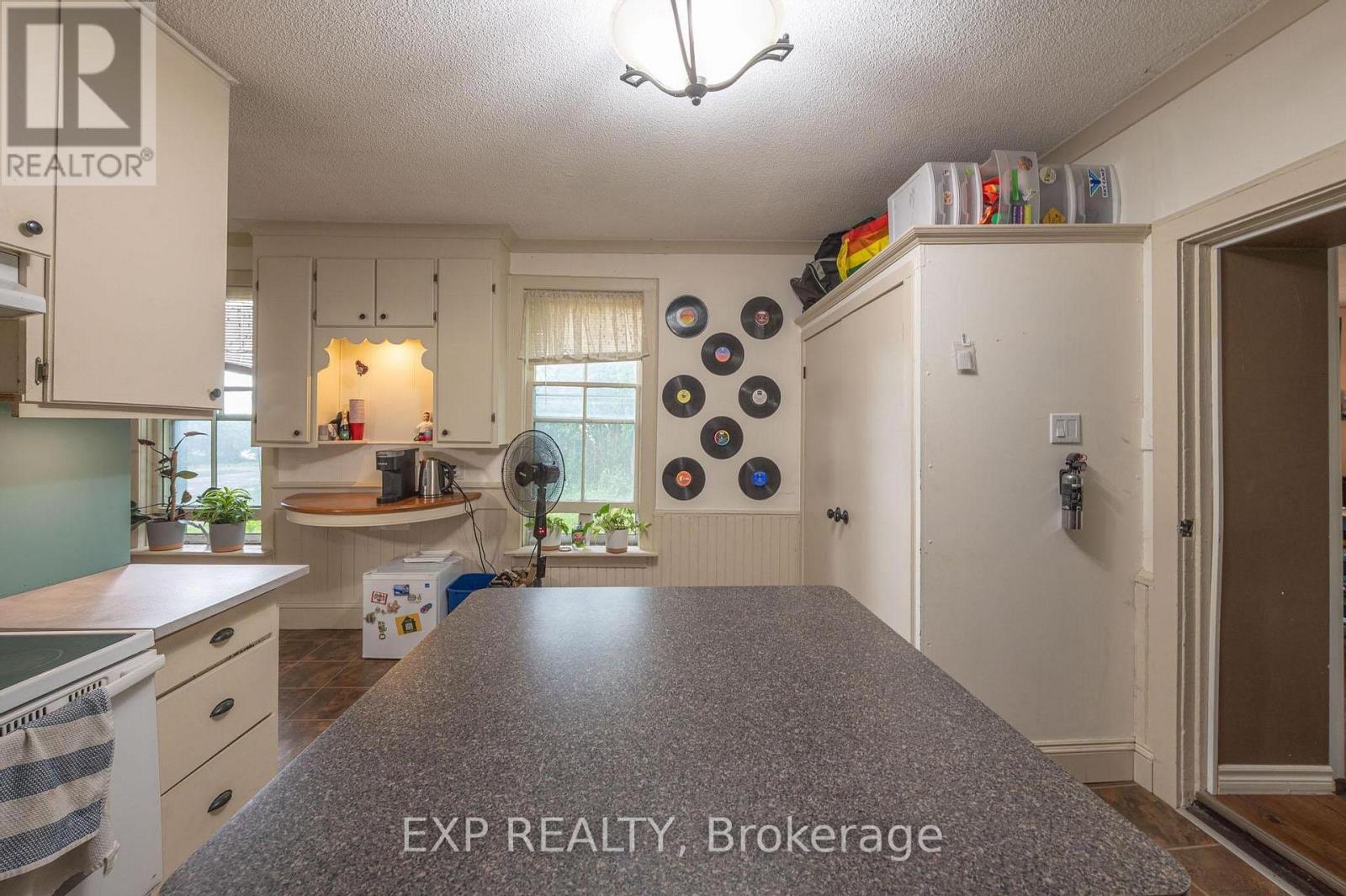 1033 Water Street, Peterborough (Northcrest Ward 5), Ontario  K9H 3P5 - Photo 11 - X12752086