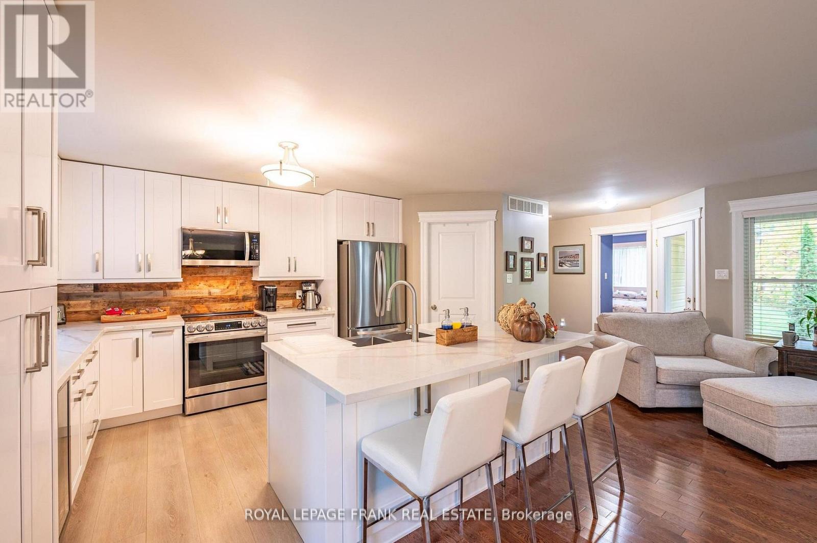 25 Lakeland Avenue, Trent Lakes, Ontario  K0L 1J0 - Photo 10 - X12752156