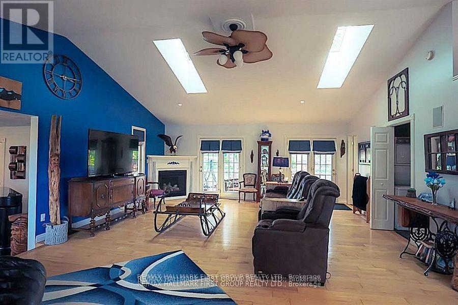 1856 Sherbrooke Street W, Cavan Monaghan (Cavan-Monaghan), Ontario  L0A 1G0 - Photo 12 - X12752520