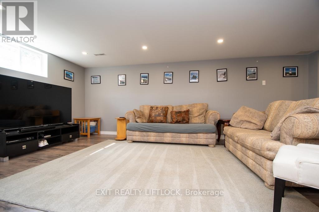 1456 Firwood Crescent, Peterborough (Monaghan Ward 2), Ontario  K9K 1J1 - Photo 39 - X12752904