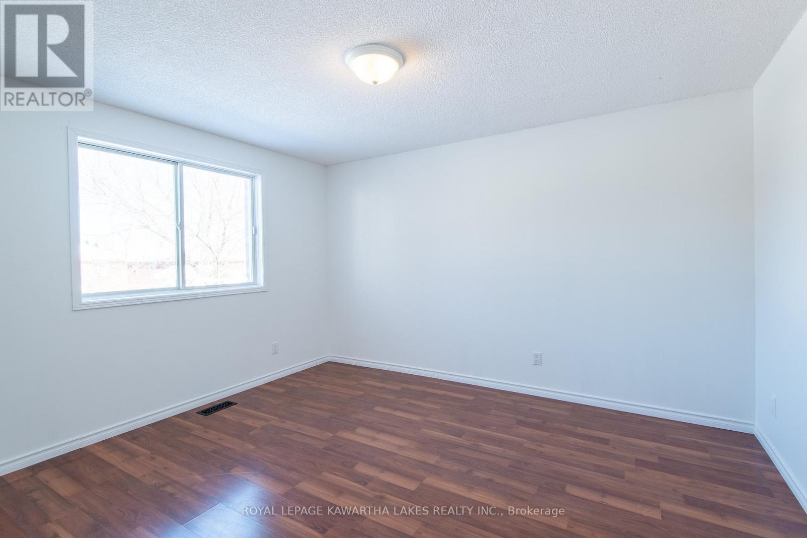 78 Eglington Street E, Kawartha Lakes (Lindsay), Ontario  K9V 3Z5 - Photo 10 - X12752926