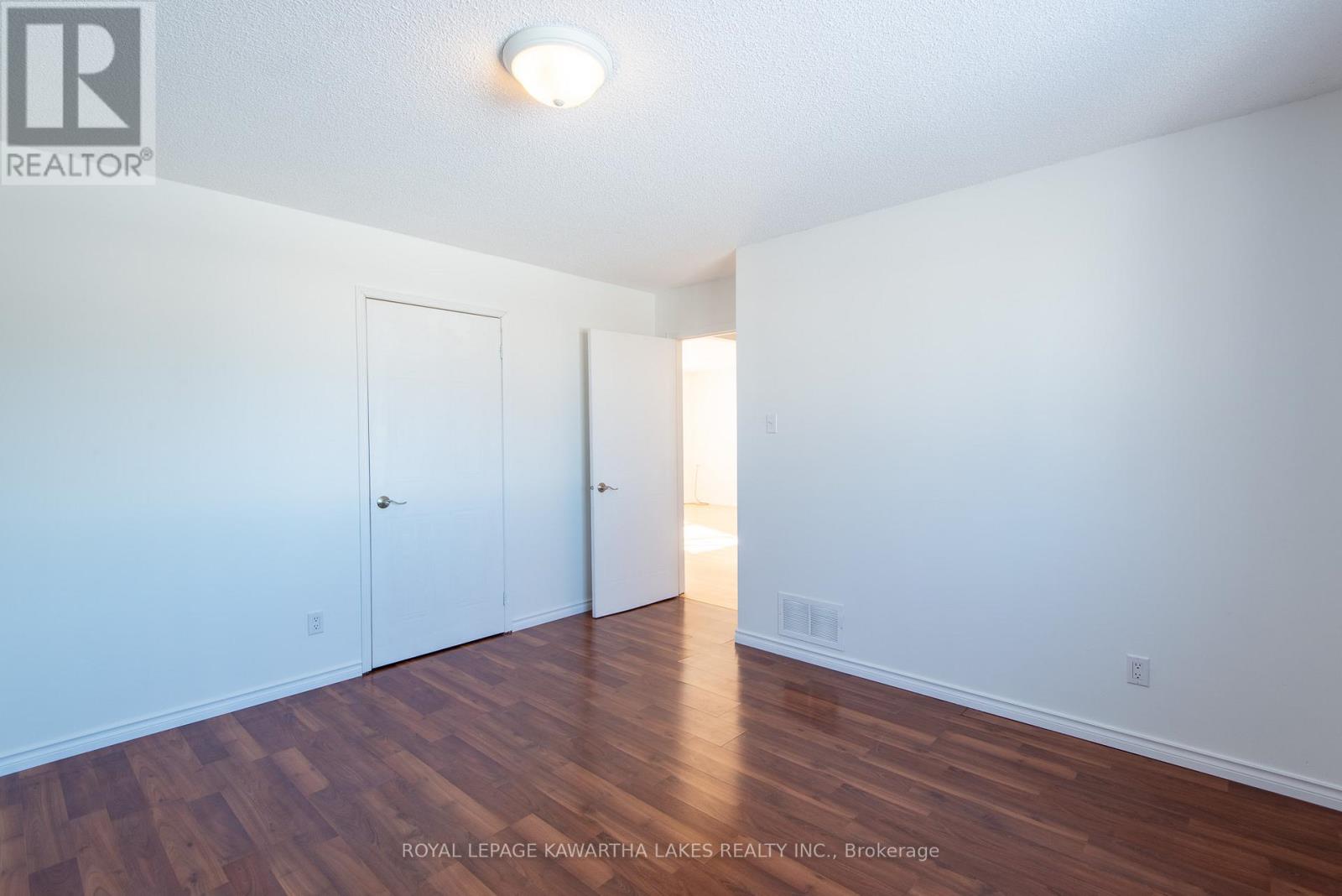 78 Eglington Street E, Kawartha Lakes (Lindsay), Ontario  K9V 3Z5 - Photo 11 - X12752926