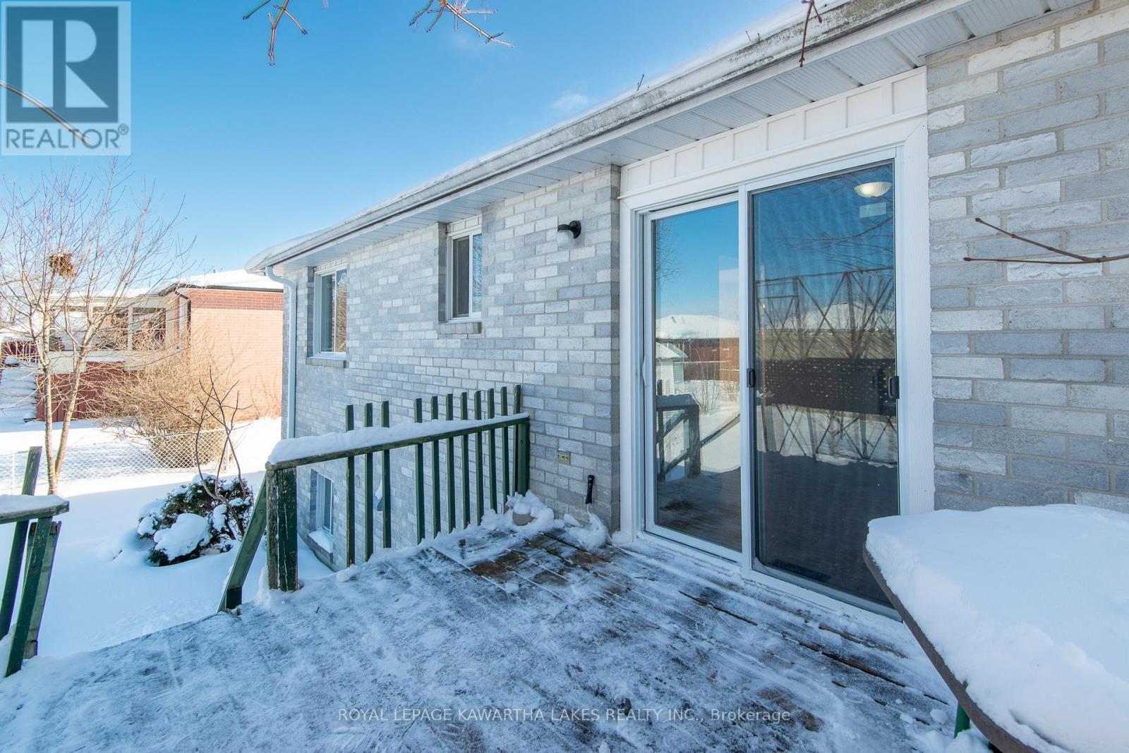 78 Eglington Street E, Kawartha Lakes (Lindsay), Ontario  K9V 3Z5 - Photo 15 - X12752926