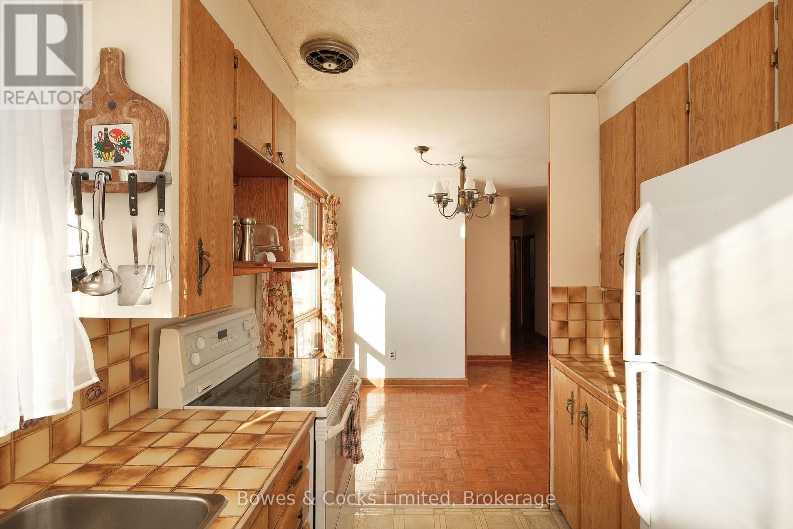 1227 Algonquin Boulevard, Peterborough (Northcrest Ward 5), Ontario  K9H 6N1 - Photo 19 - X12753074