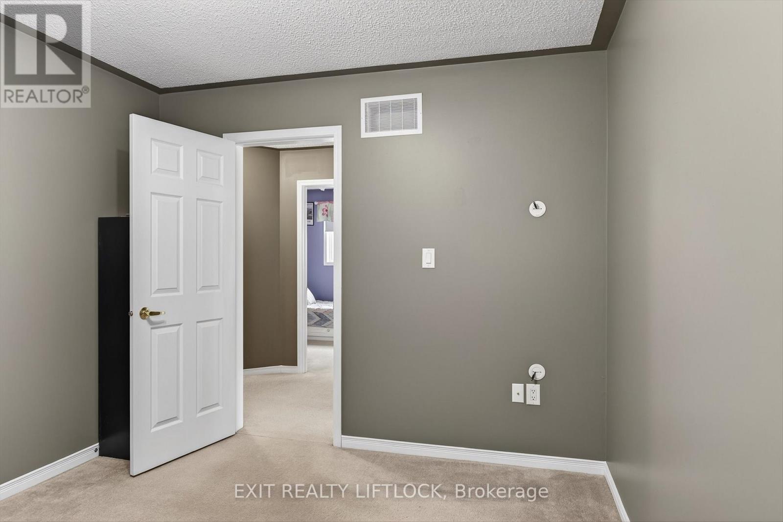 1403 Ireland Drive, Peterborough (Monaghan Ward 2), Ontario  K9K 0A7 - Photo 13 - X12753516