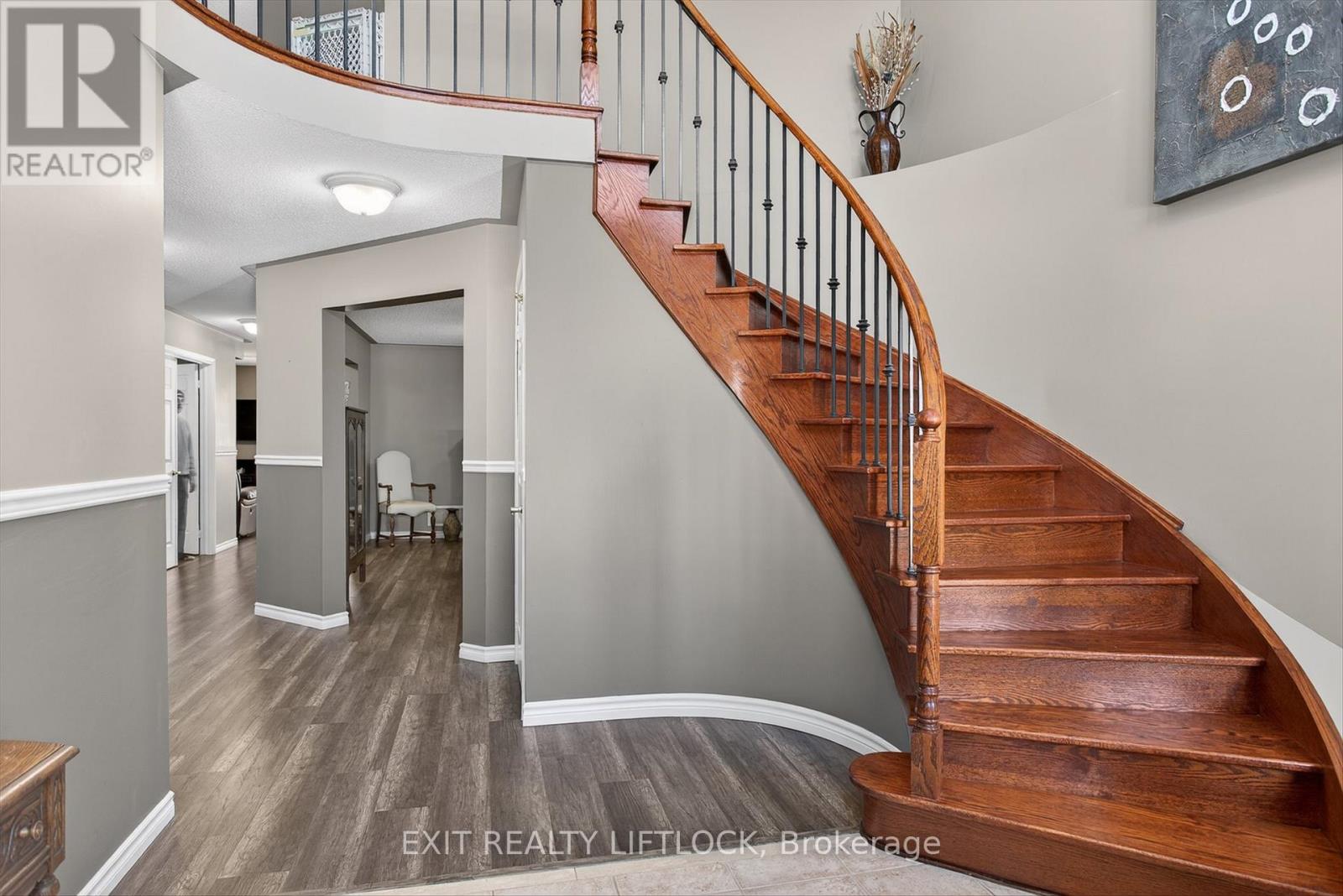 1403 Ireland Drive, Peterborough (Monaghan Ward 2), Ontario  K9K 0A7 - Photo 3 - X12753516