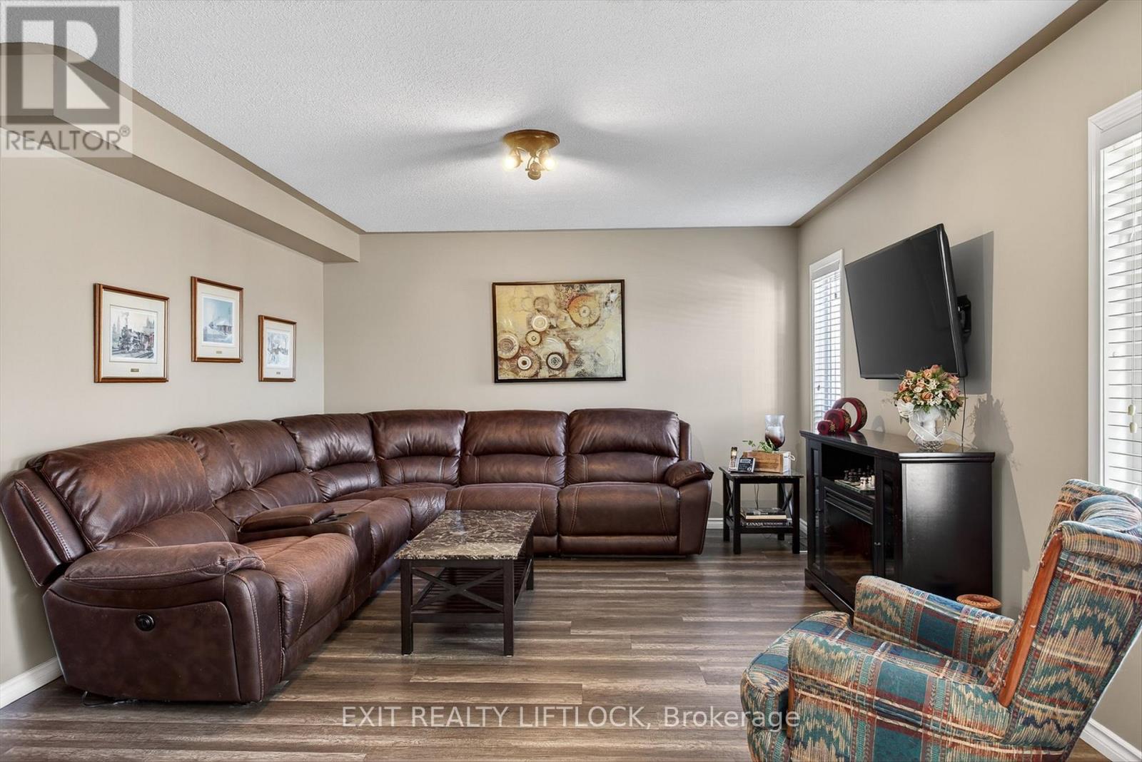 1403 Ireland Drive, Peterborough (Monaghan Ward 2), Ontario  K9K 0A7 - Photo 5 - X12753516