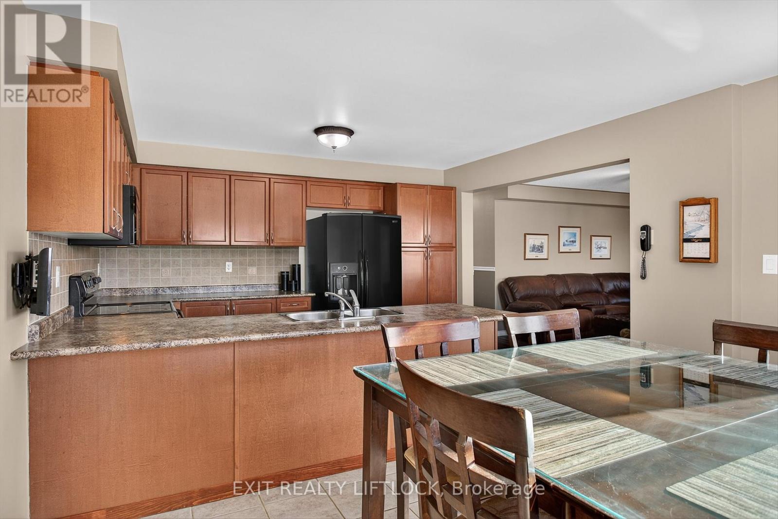 1403 Ireland Drive, Peterborough (Monaghan Ward 2), Ontario  K9K 0A7 - Photo 7 - X12753516