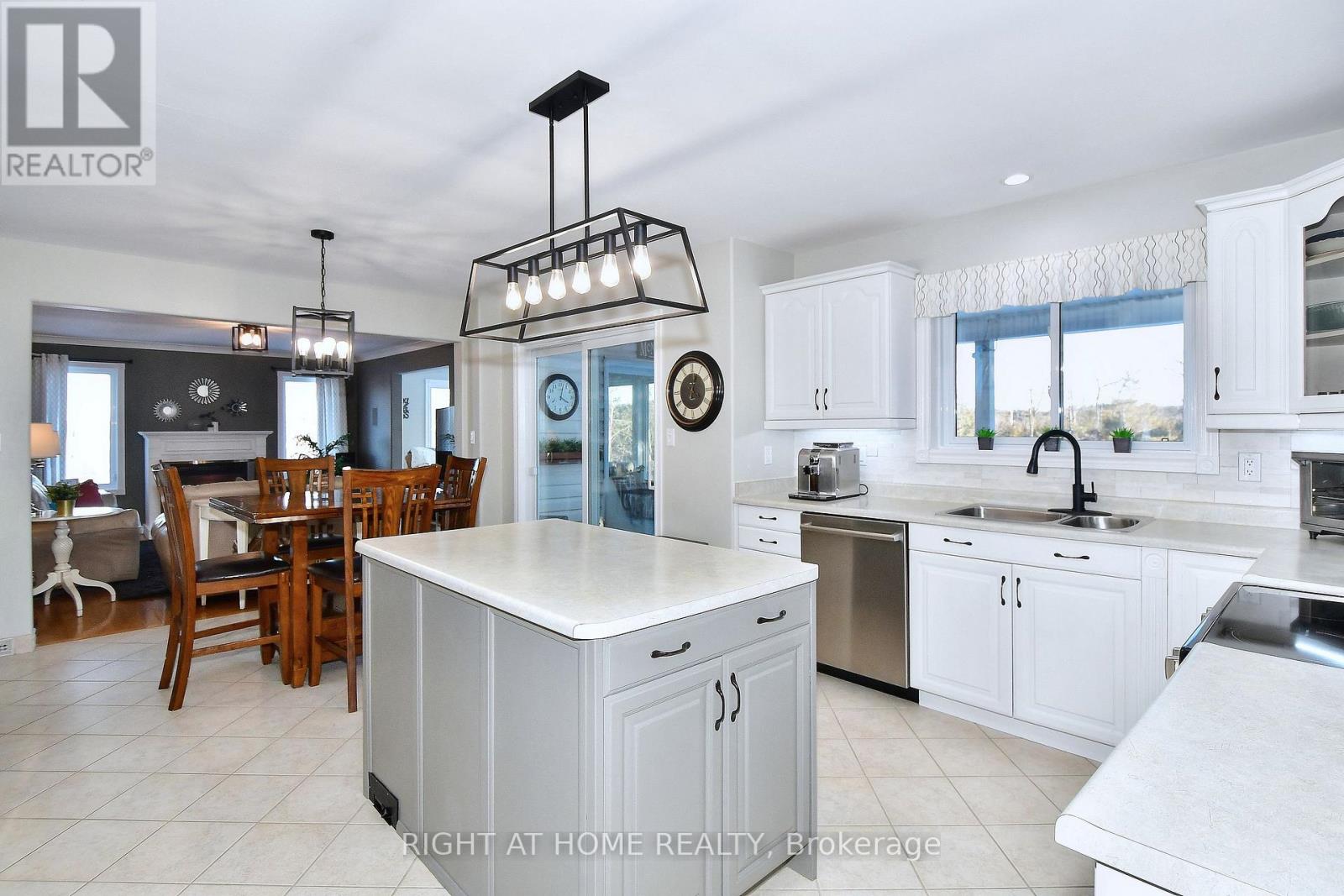 599 Maniece Avenue, Peterborough (Ashburnham Ward 4), Ontario  K9L 0C1 - Photo 12 - X12754254