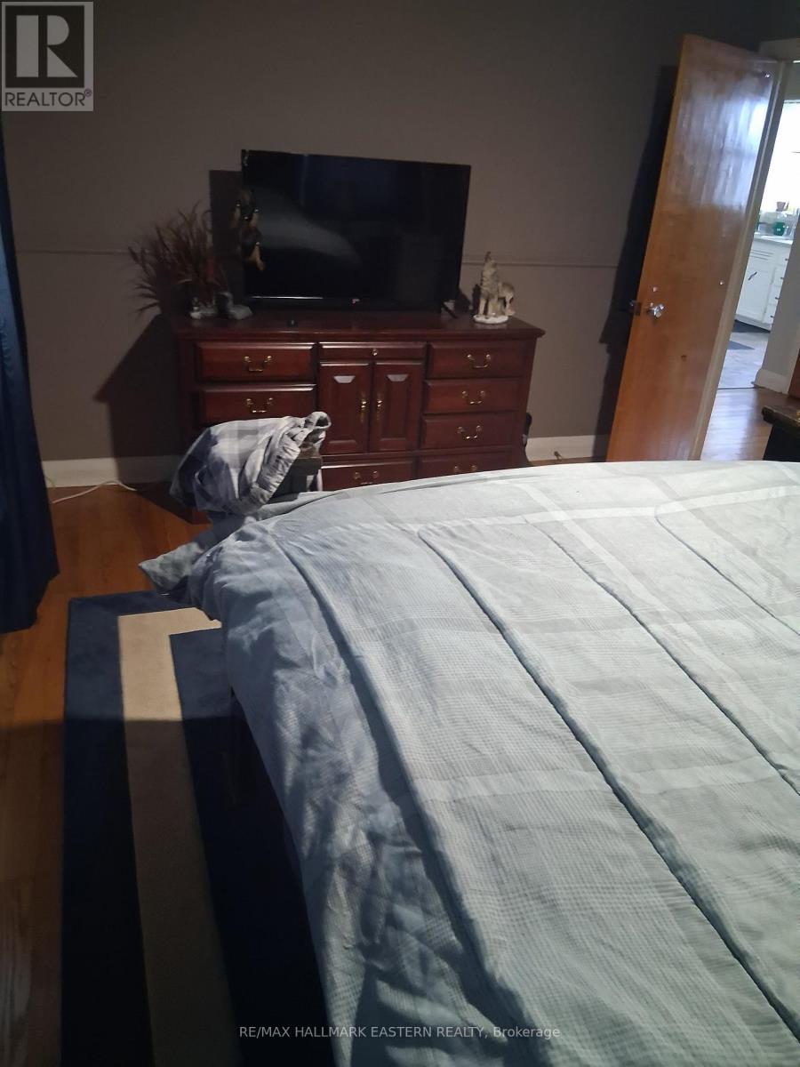 99 Wallis Drive, Peterborough (Monaghan Ward 2), Ontario  K9J 6C2 - Photo 8 - X12754586