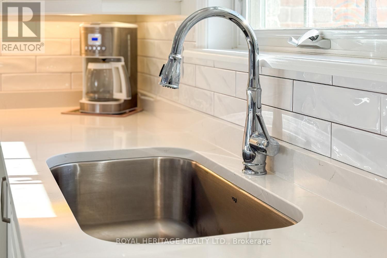 162 - 301 Carnegie Avenue, Peterborough (Northcrest Ward 5), Ontario  K9L 1G9 - Photo 12 - X12754588