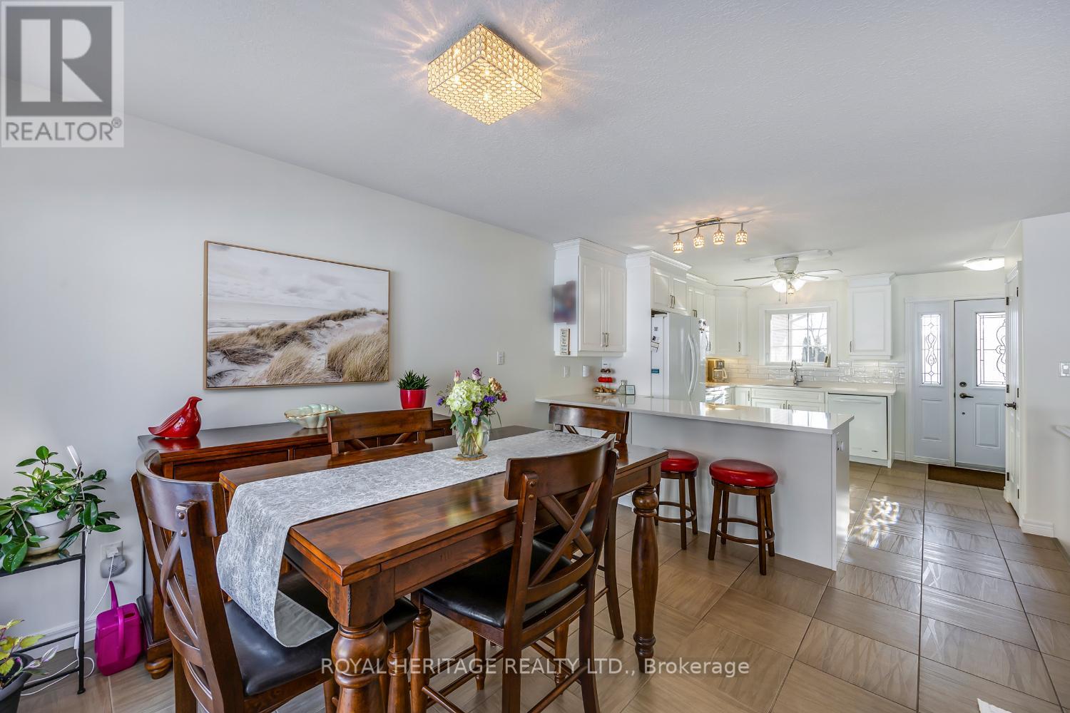 162 - 301 Carnegie Avenue, Peterborough (Northcrest Ward 5), Ontario  K9L 1G9 - Photo 21 - X12754588