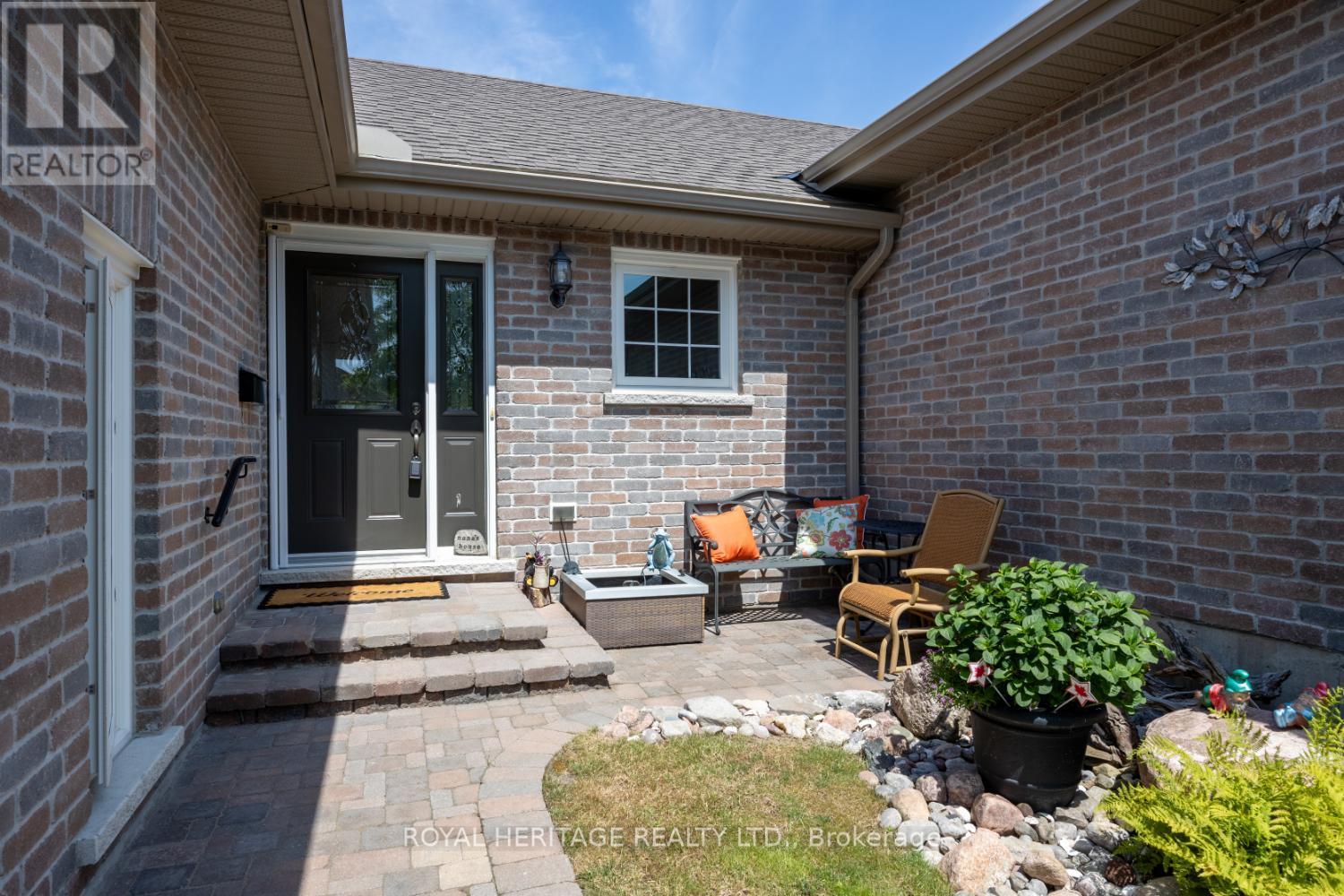 162 - 301 Carnegie Avenue, Peterborough (Northcrest Ward 5), Ontario  K9L 1G9 - Photo 3 - X12754588