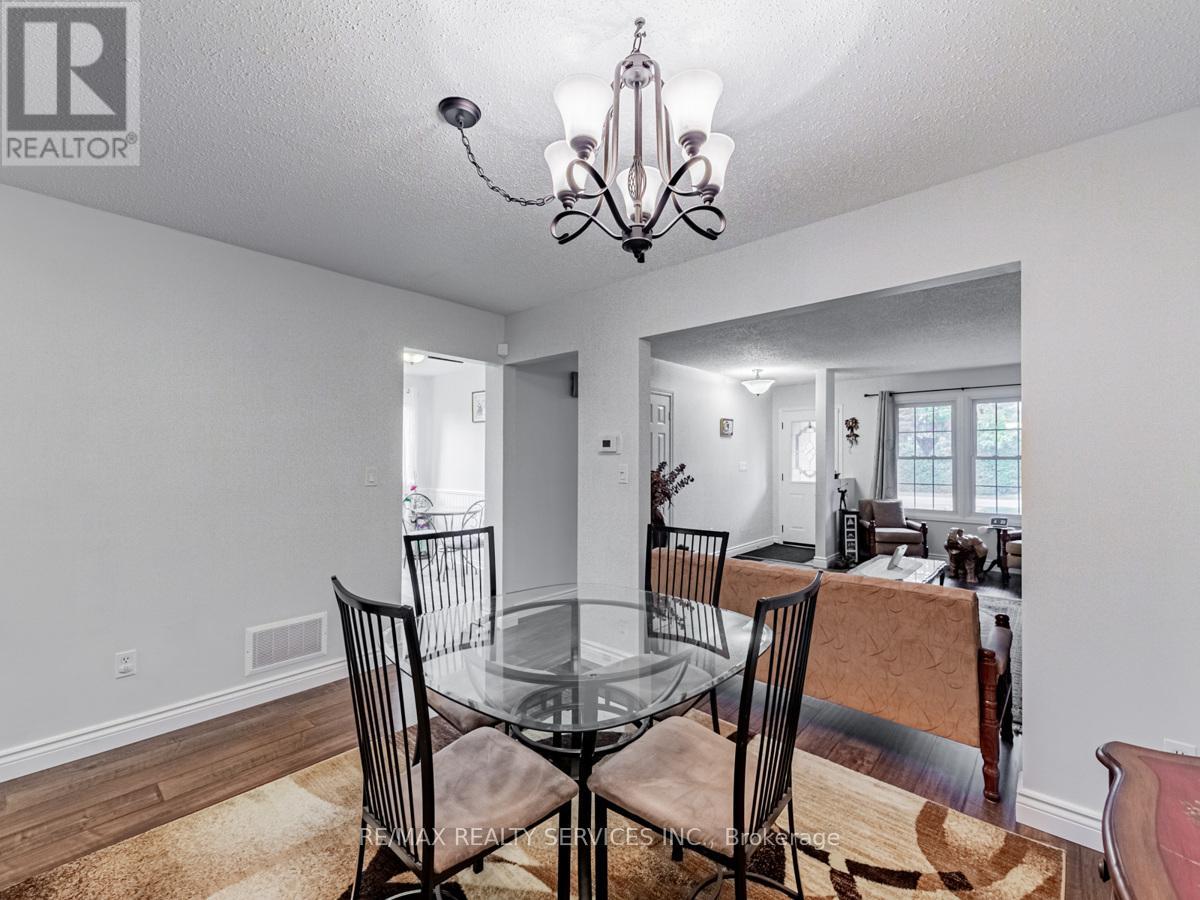 410 Sunset Boulevard, Clarington (Newcastle), Ontario  L1B 1C8 - Photo 7 - E12755240