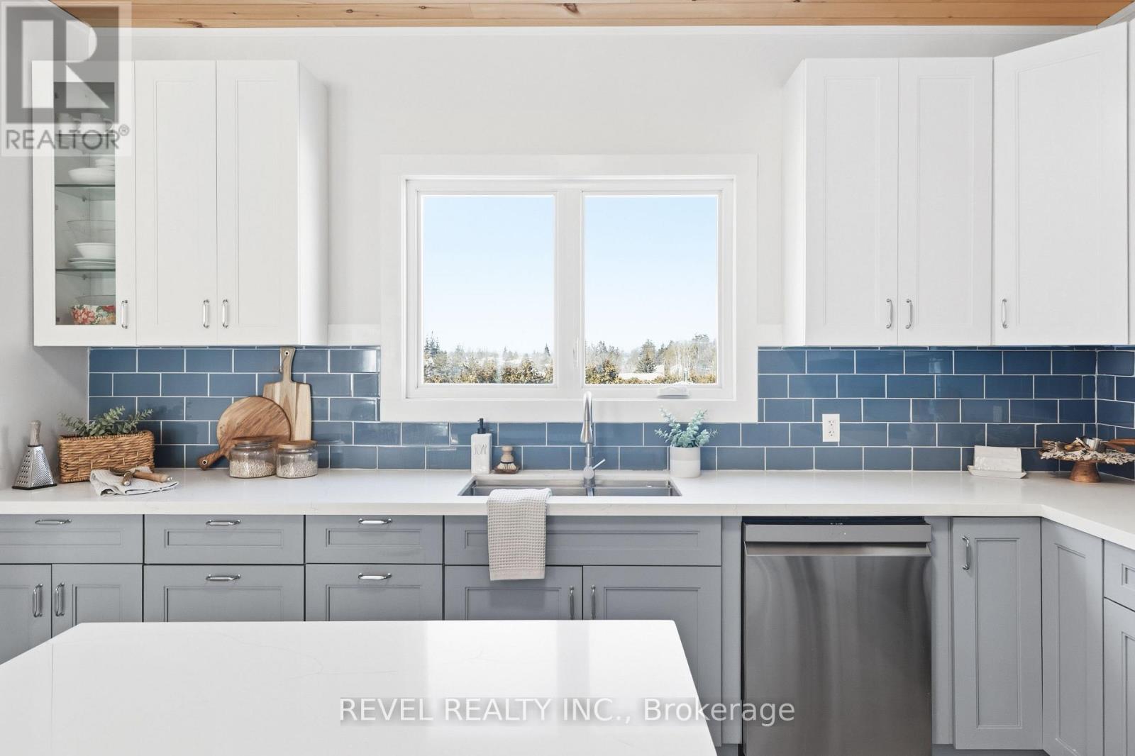 213 Pleasant Point Road, Kawartha Lakes (Fenelon), Ontario  K9V 4R6 - Photo 13 - X12756384