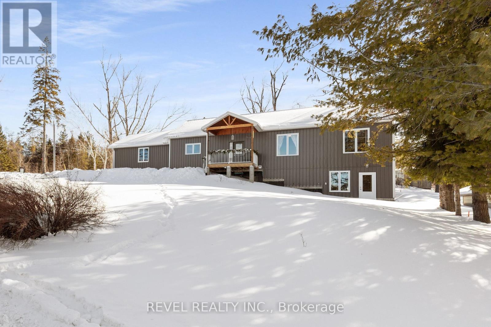 213 Pleasant Point Road, Kawartha Lakes (Fenelon), Ontario  K9V 4R6 - Photo 2 - X12756384