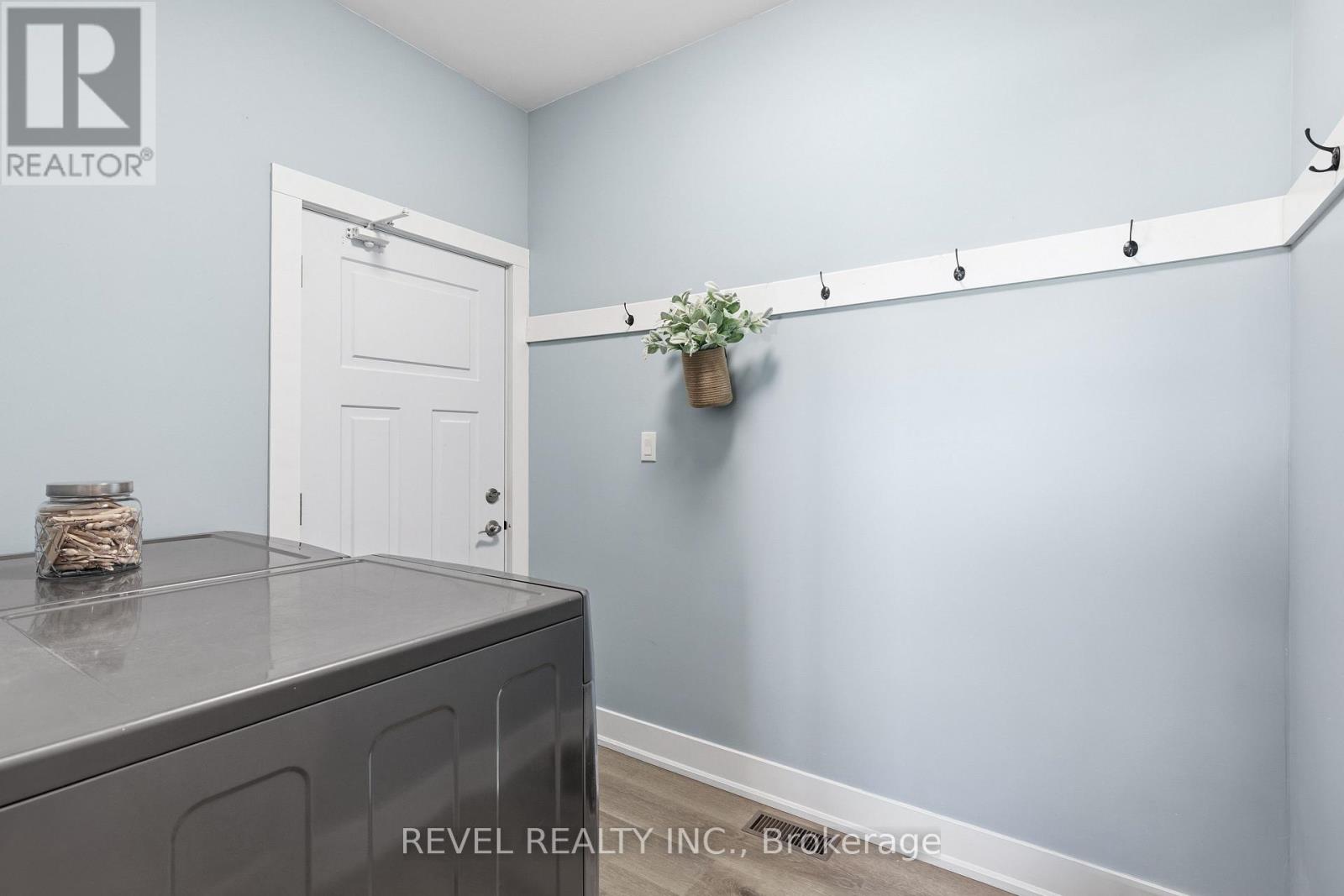 213 Pleasant Point Road, Kawartha Lakes (Fenelon), Ontario  K9V 4R6 - Photo 37 - X12756384