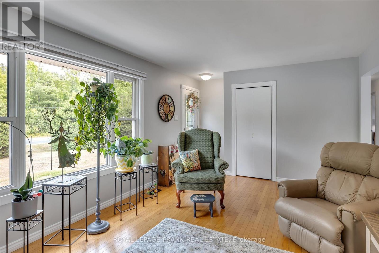 419 South Beach Road, Douro-Dummer, Ontario  K0L 2H0 - Photo 11 - X12757096