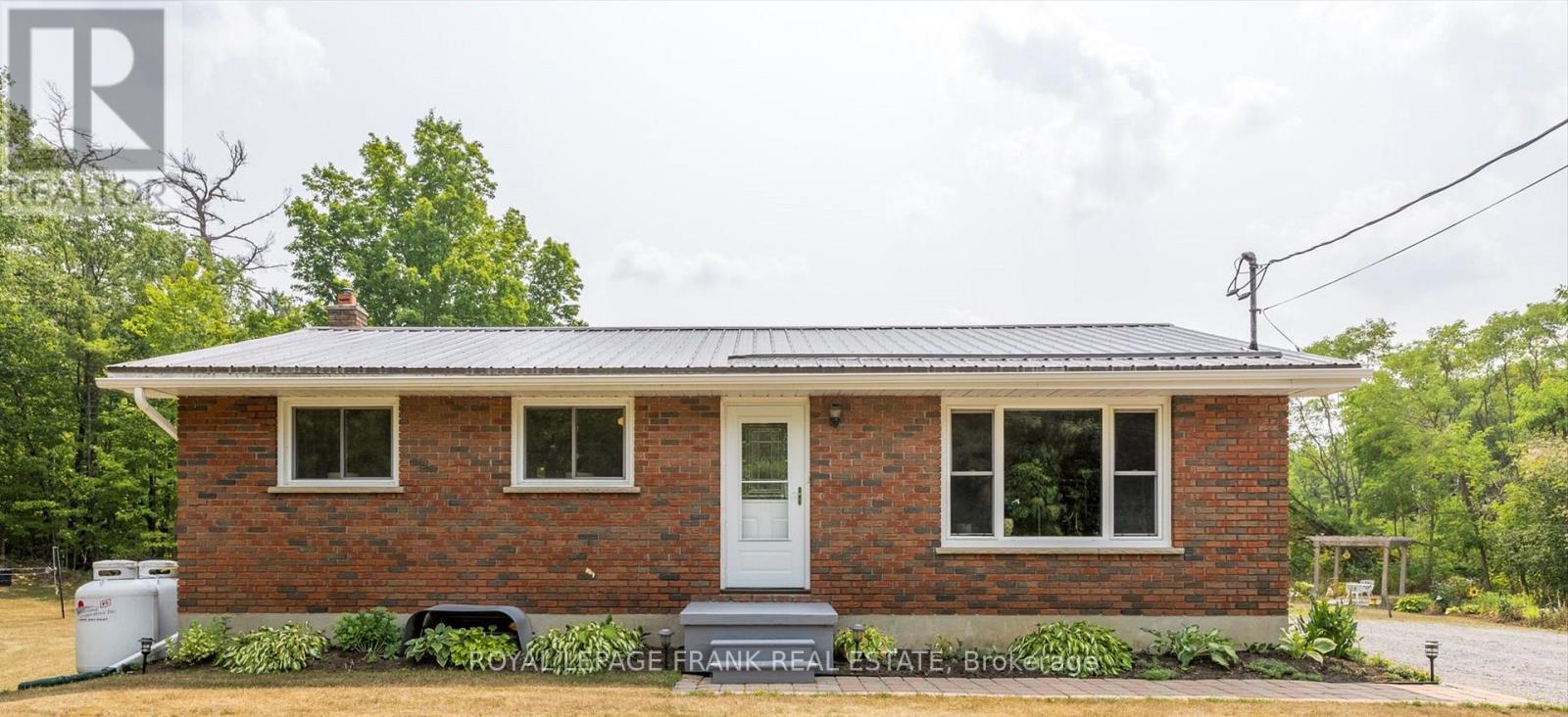 419 South Beach Road, Douro-Dummer, Ontario  K0L 2H0 - Photo 39 - X12757096