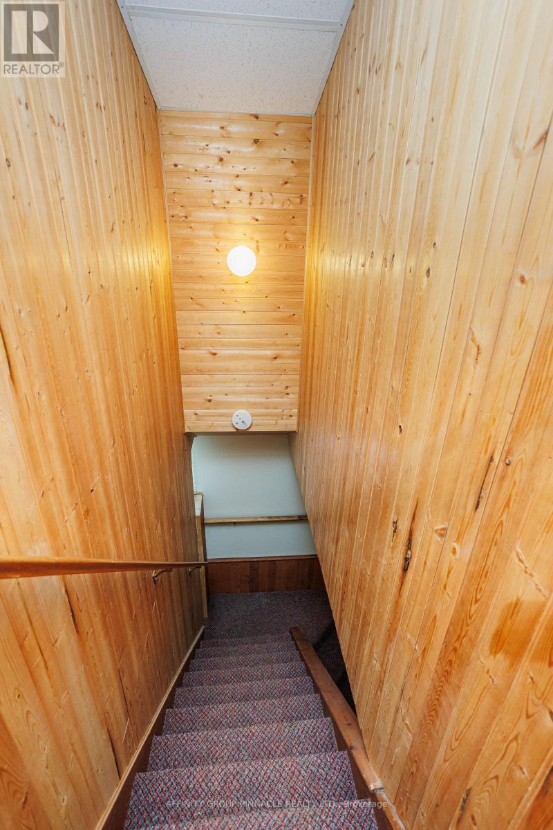 11 Homewood Avenue, Kawartha Lakes (Lindsay), Ontario  K9V 0H5 - Photo 27 - X12757198