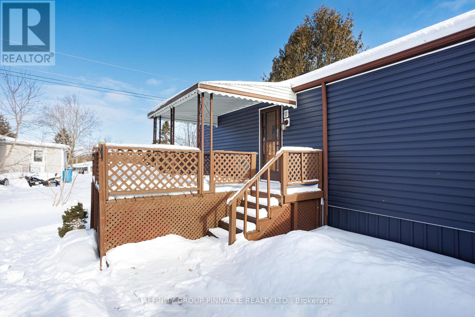 11 Homewood Avenue, Kawartha Lakes (Lindsay), Ontario  K9V 0H5 - Photo 9 - X12757198