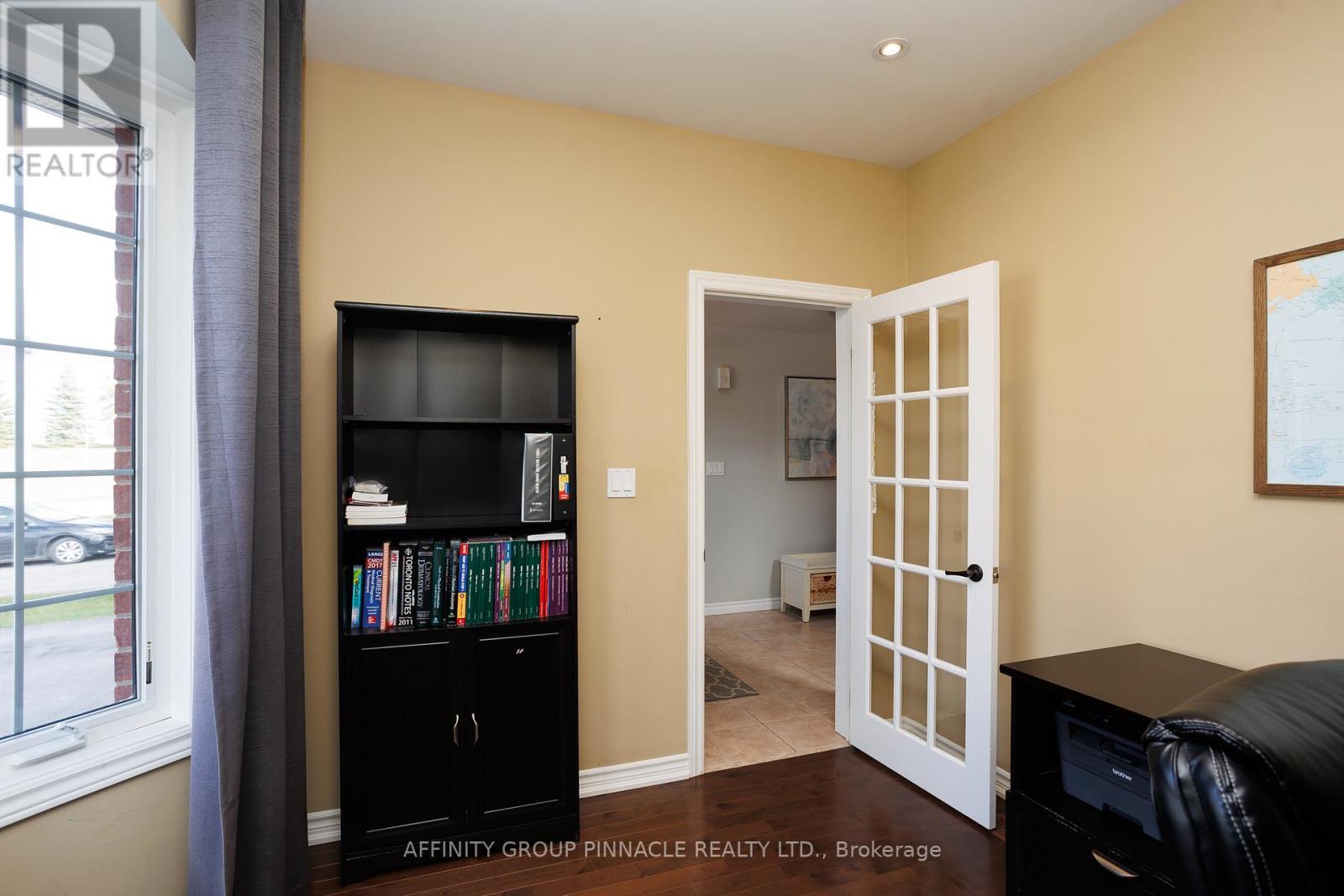 31 Ellis Crescent, Kawartha Lakes (Lindsay), Ontario  K9V 0A5 - Photo 37 - X12757772