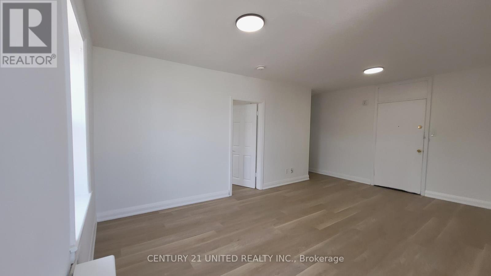 C - 409 Chambers Street, Peterborough (Town Ward 3), Ontario  K9H 3T9 - Photo 2 - X12757980