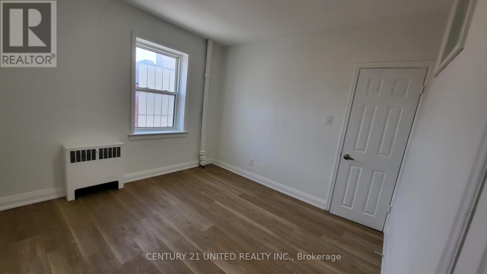 C - 409 Chambers Street, Peterborough (Town Ward 3), Ontario  K9H 3T9 - Photo 5 - X12757980