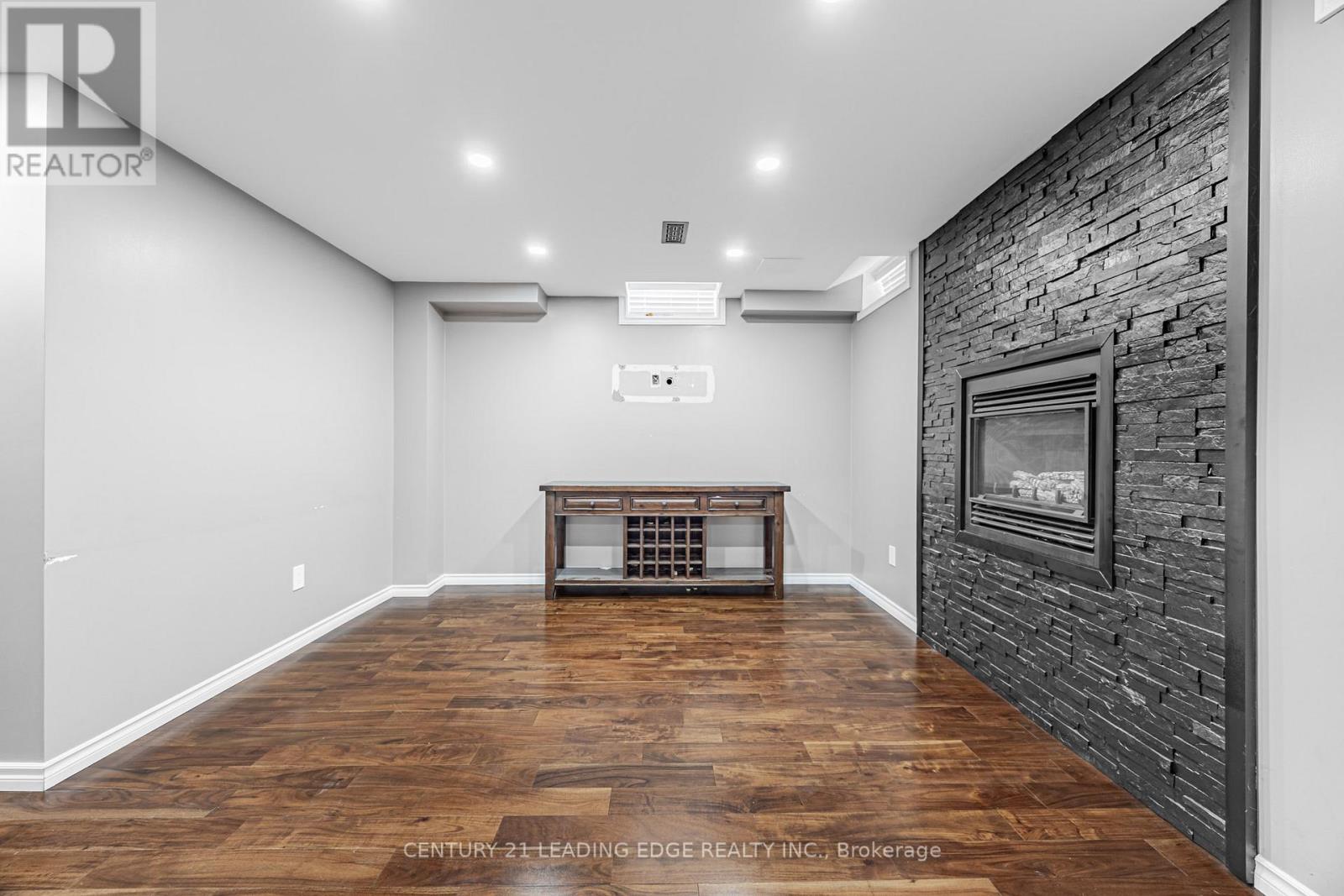 Lower - 98 Erskine Drive, Clarington (Newcastle), Ontario  L1B 1G9 - Photo 5 - E12757962