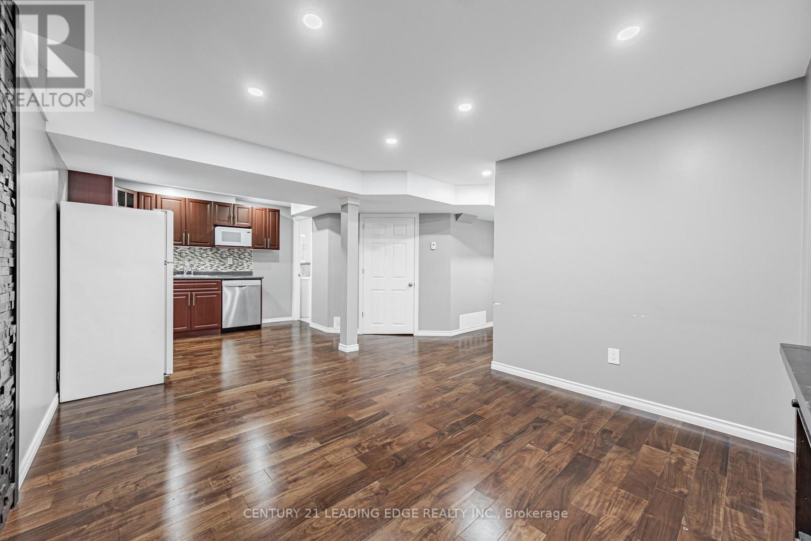 Lower - 98 Erskine Drive, Clarington (Newcastle), Ontario  L1B 1G9 - Photo 7 - E12757962