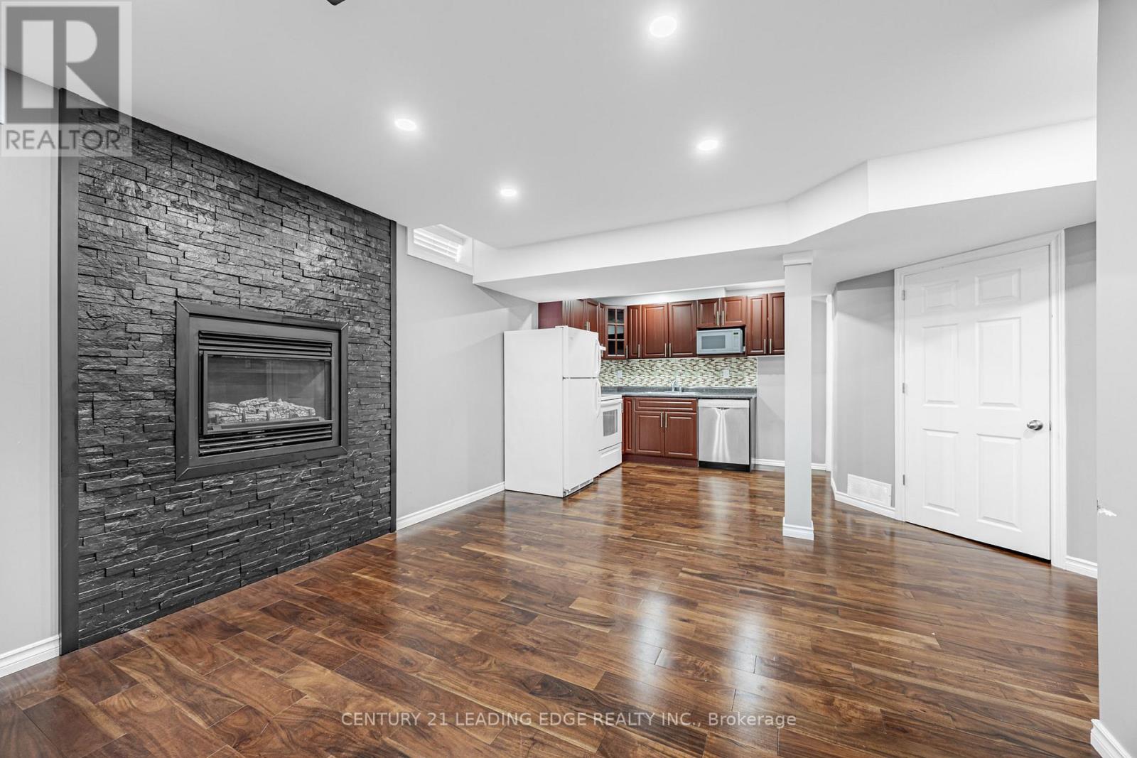 Lower - 98 Erskine Drive, Clarington (Newcastle), Ontario  L1B 1G9 - Photo 8 - E12757962