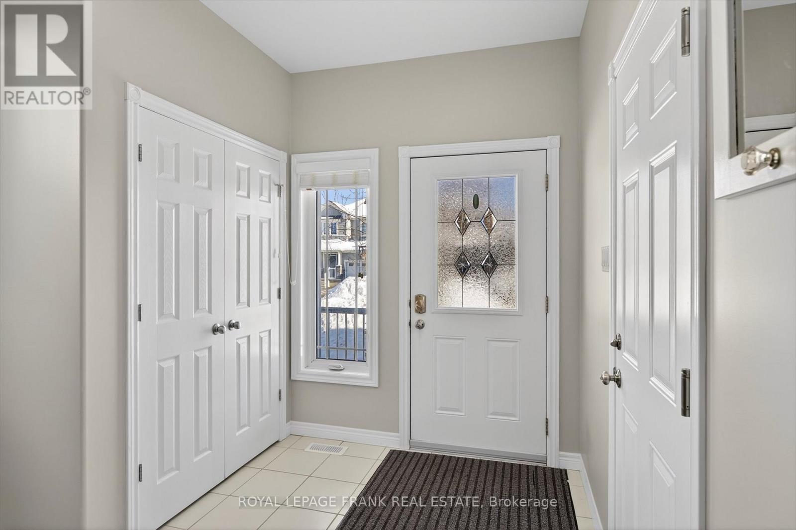 859 Emery Way, Peterborough (Monaghan Ward 2), Ontario  K9J 0H7 - Photo 4 - X12758264