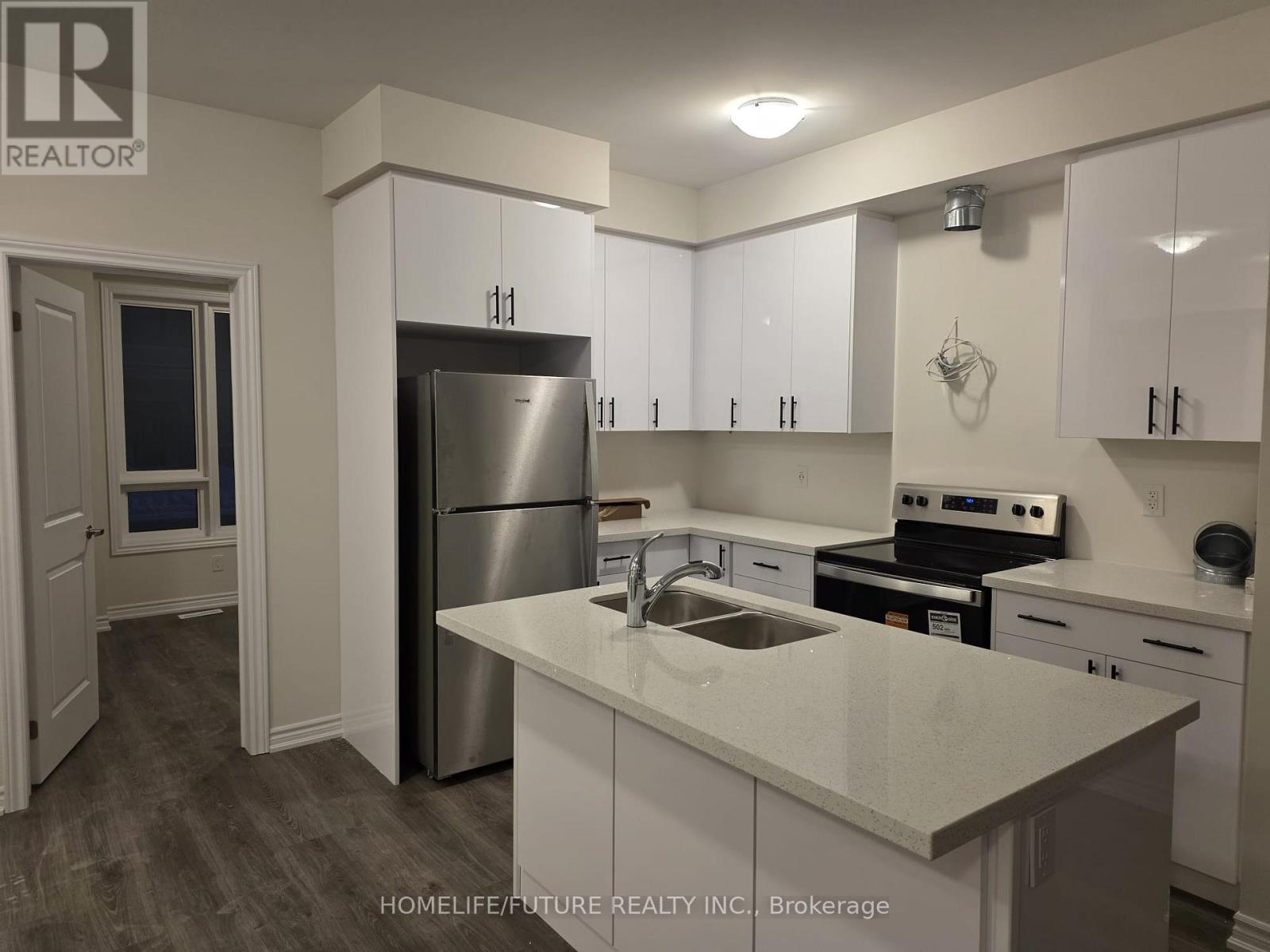 166 Alcorn Drive, Kawartha Lakes (Lindsay), Ontario  K9V 0T2 - Photo 3 - X12761480