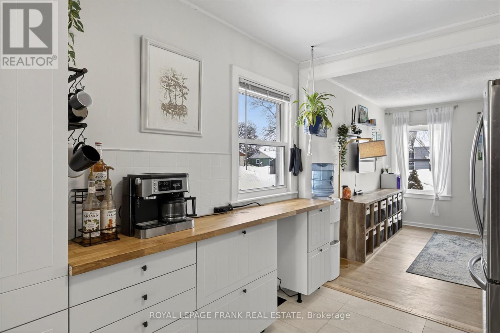 744 Brown Street, Peterborough (Otonabee Ward 1), Ontario  K9J 4K8 - Photo 13 - X12762452