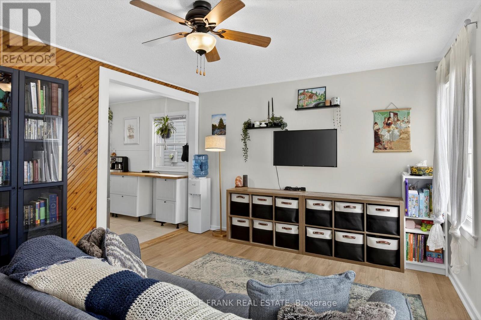 744 Brown Street, Peterborough (Otonabee Ward 1), Ontario  K9J 4K8 - Photo 6 - X12762452