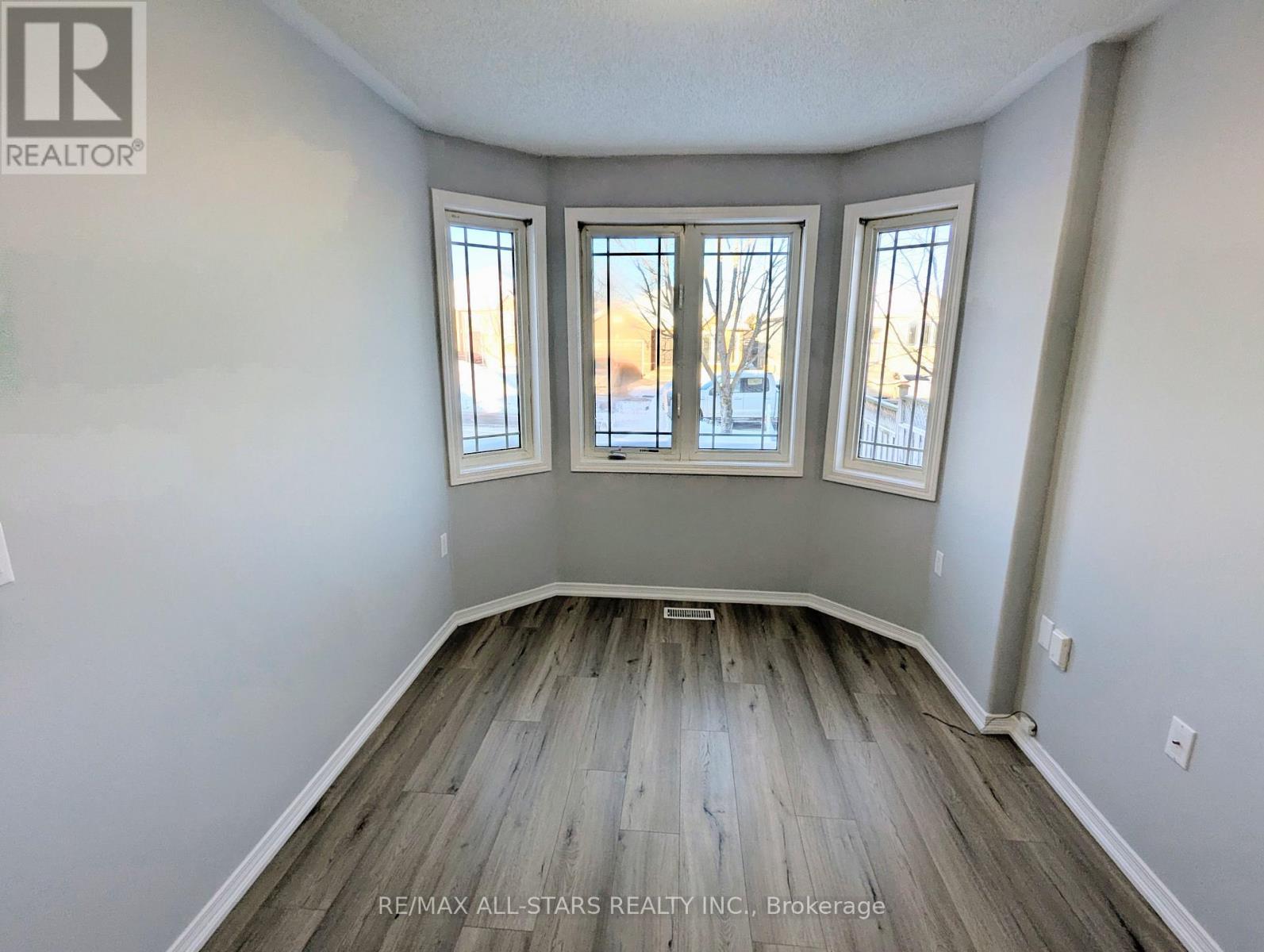 507 Clancy Crescent, Peterborough (Otonabee Ward 1), Ontario  K9K 2S1 - Photo 11 - X12762596