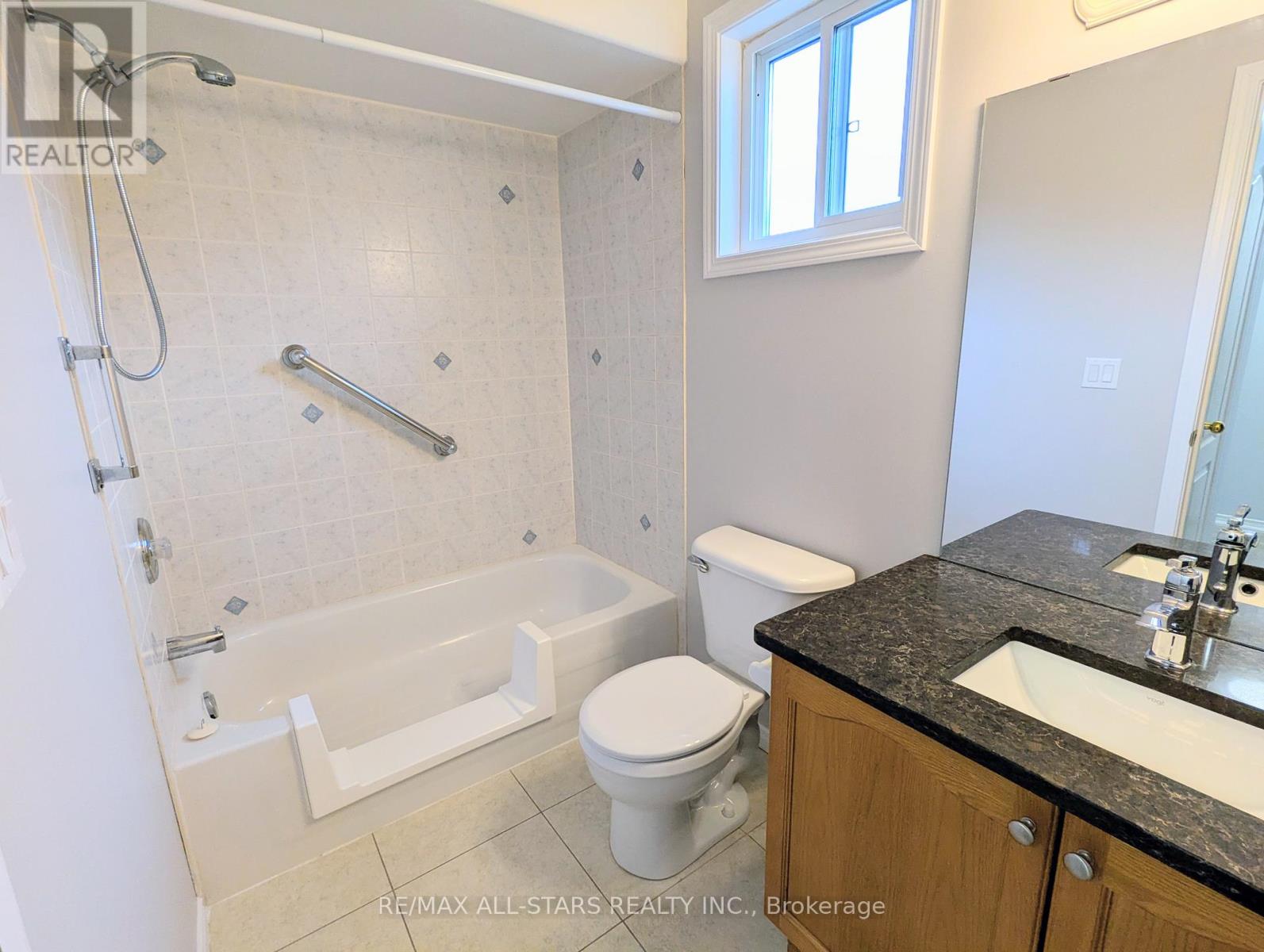 507 Clancy Crescent, Peterborough (Otonabee Ward 1), Ontario  K9K 2S1 - Photo 12 - X12762596