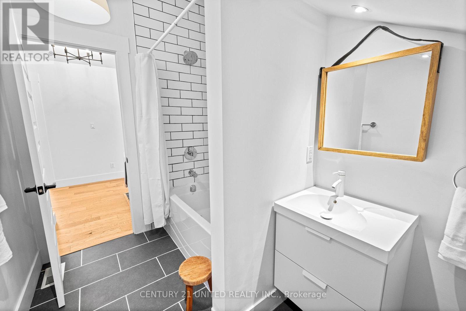 7 Resort Lane, Kawartha Lakes (Emily), Ontario  K0L 2W0 - Photo 31 - X12763214