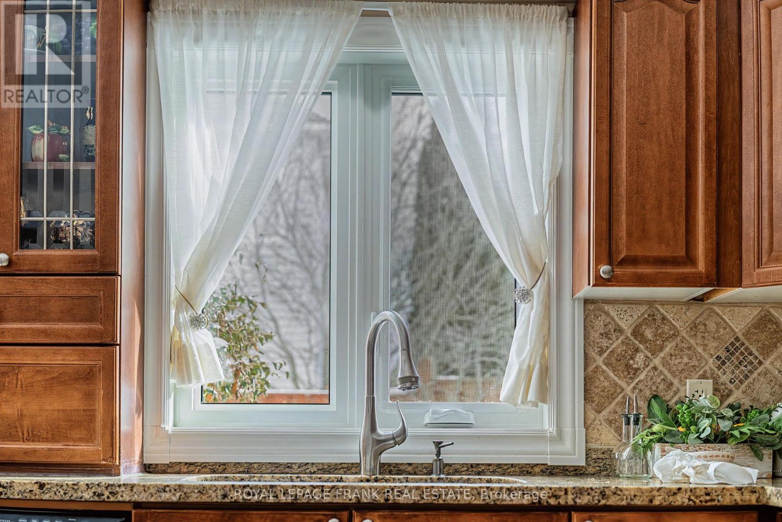 129 Stillwell Lane, Clarington (Newcastle), Ontario  L1B 1R5 - Photo 19 - E12763450