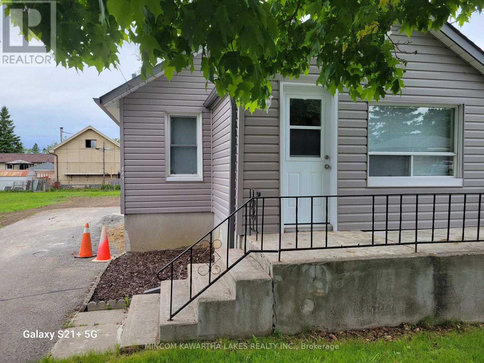 889 Western Avenue, Peterborough (Otonabee Ward 1), Ontario  K9J 5W1 - Photo 13 - X12763512