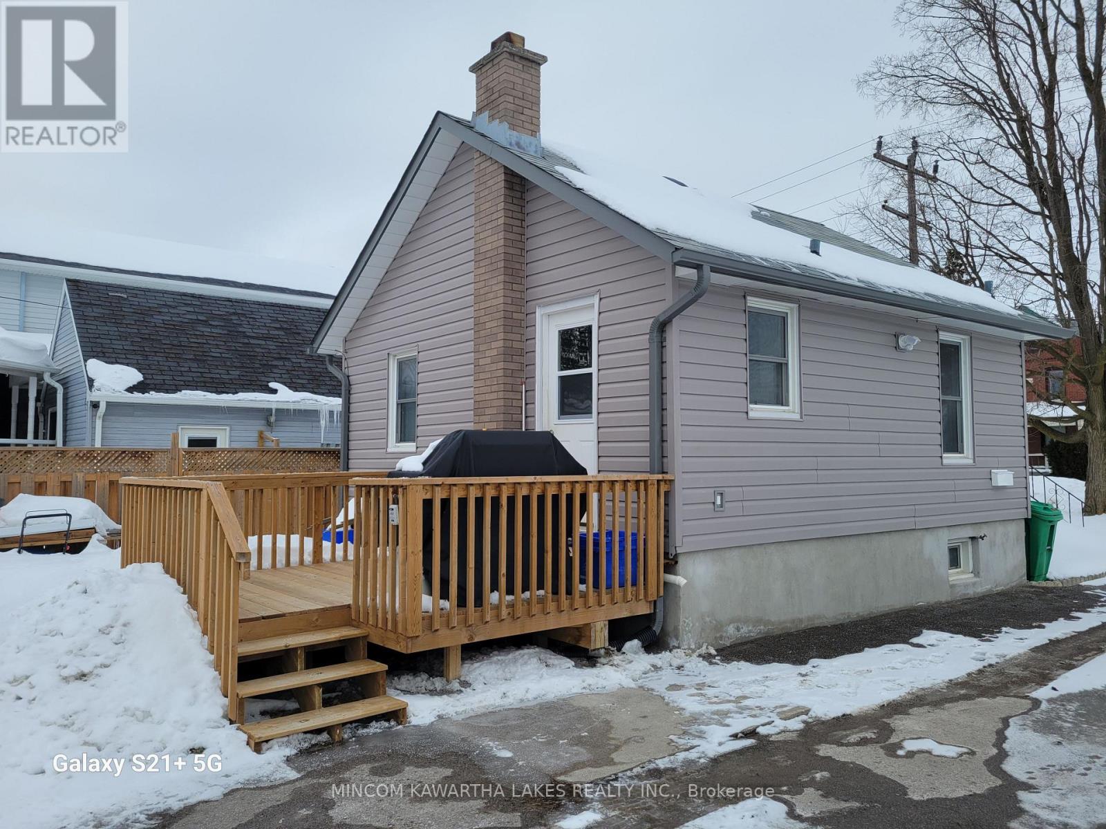 889 Western Avenue, Peterborough (Otonabee Ward 1), Ontario  K9J 5W1 - Photo 3 - X12763512