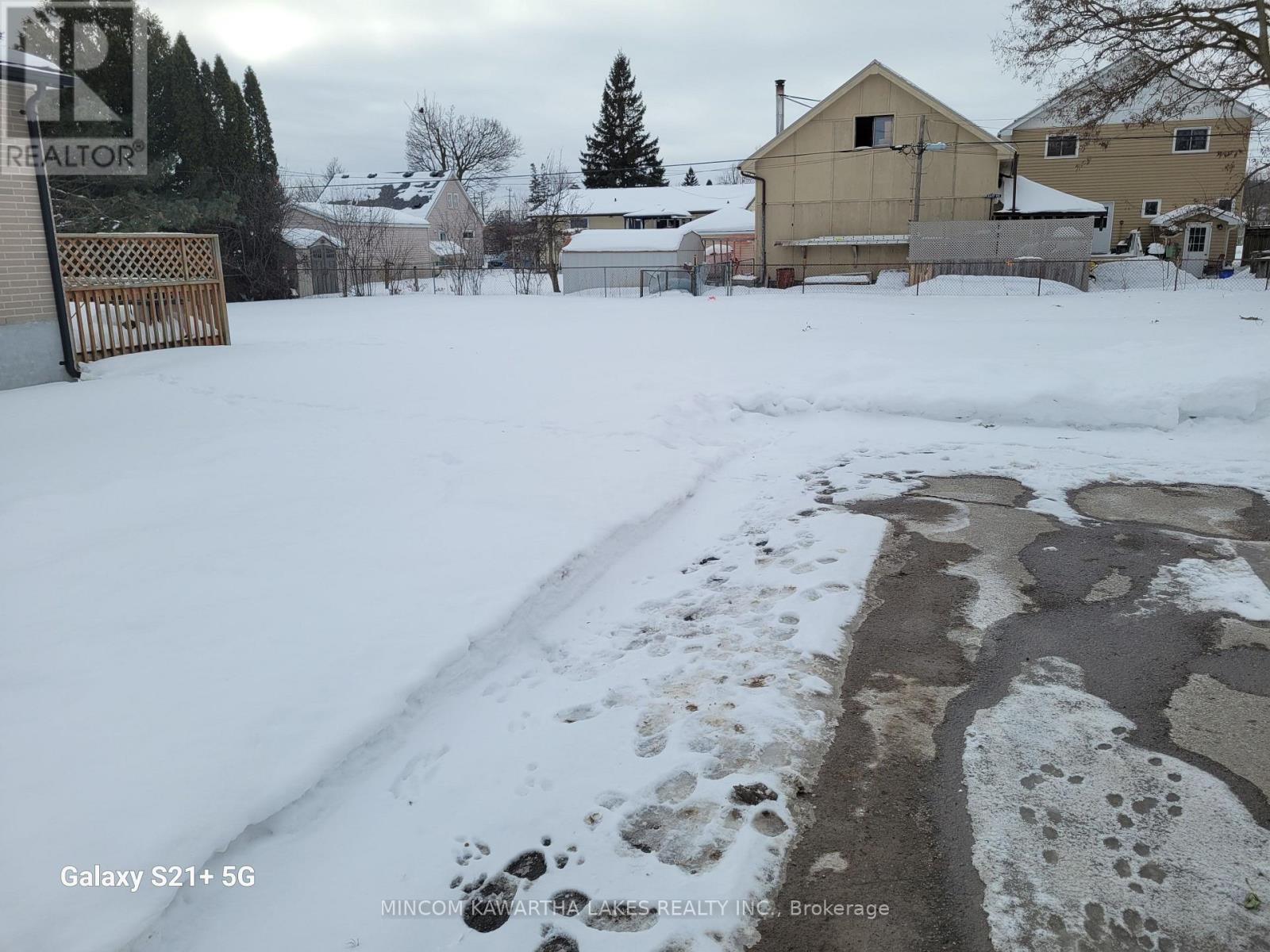 889 Western Avenue, Peterborough (Otonabee Ward 1), Ontario  K9J 5W1 - Photo 5 - X12763512