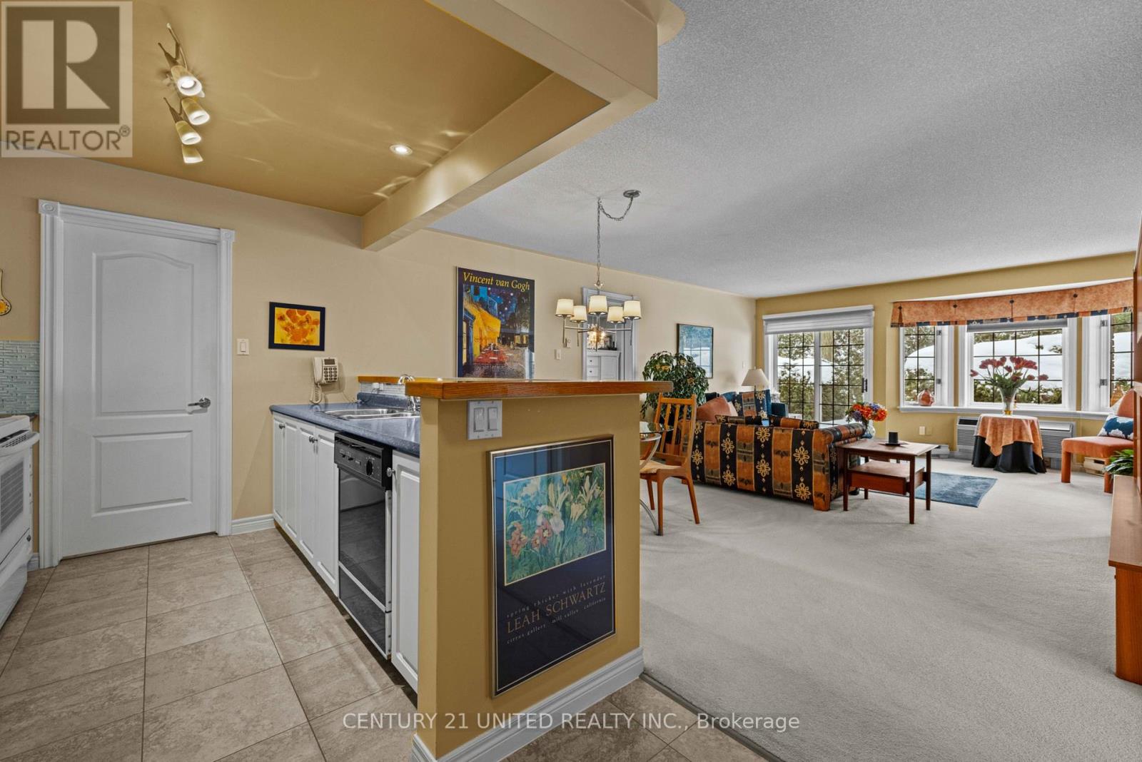 1 - 699 Whitaker Street, Peterborough (Ashburnham Ward 4), Ontario  K9H 7K3 - Photo 3 - X12763922