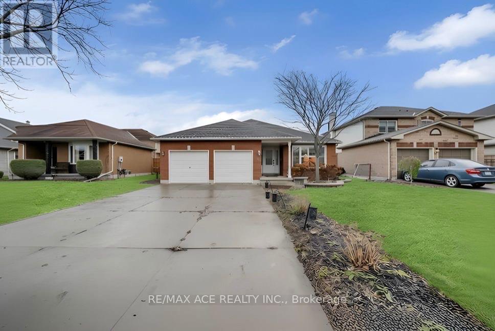 52 Foster Creek Drive, Clarington (Newcastle), Ontario  L1B 1G4 - Photo 4 - E12763806