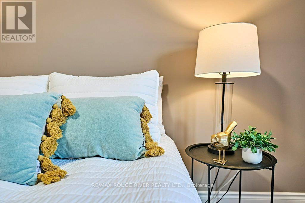 26 Eakins Crescent, Kawartha Lakes (Lindsay), Ontario  K9V 6J9 - Photo 23 - X12764074