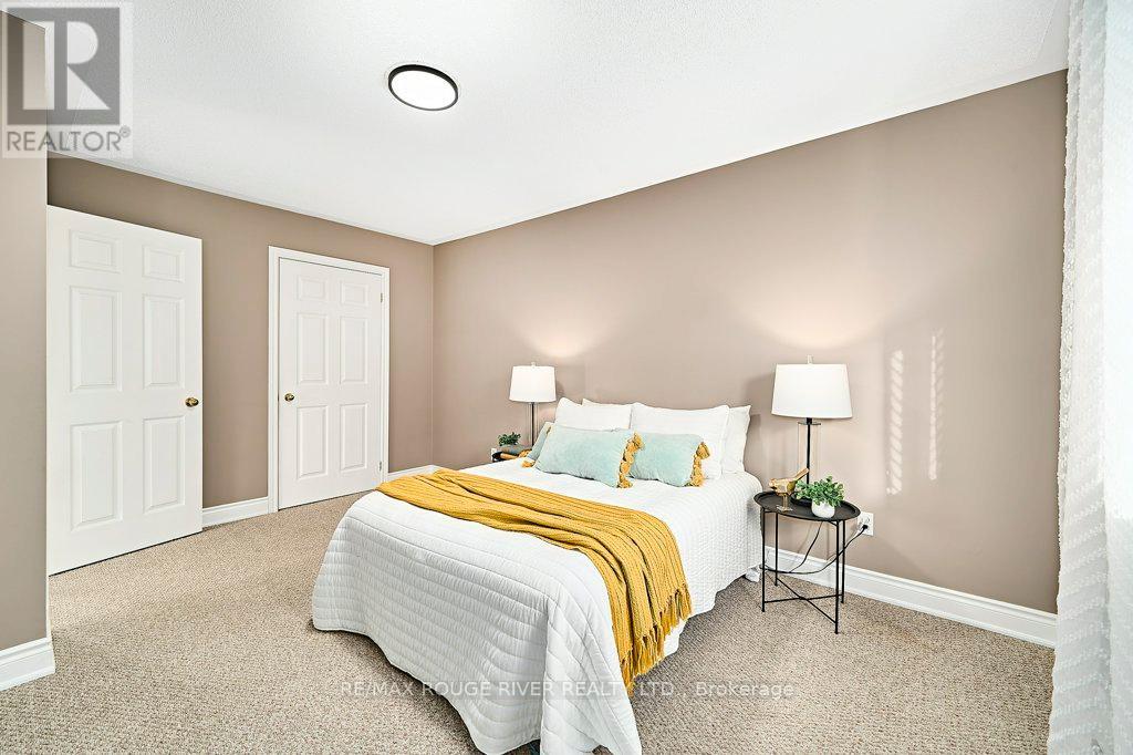 26 Eakins Crescent, Kawartha Lakes (Lindsay), Ontario  K9V 6J9 - Photo 24 - X12764074