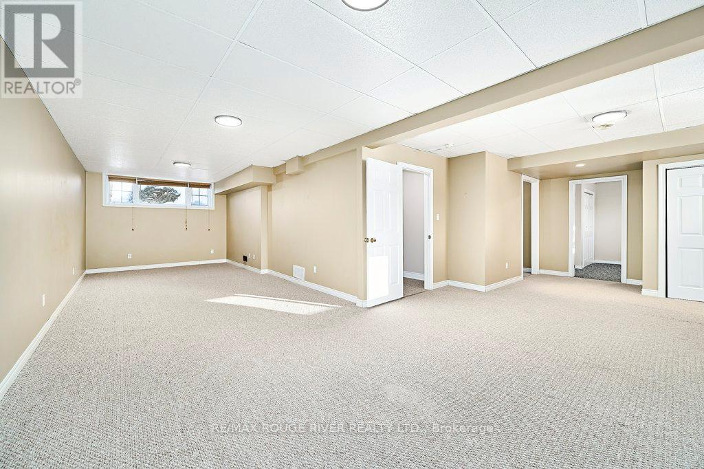 26 Eakins Crescent, Kawartha Lakes (Lindsay), Ontario  K9V 6J9 - Photo 36 - X12764074