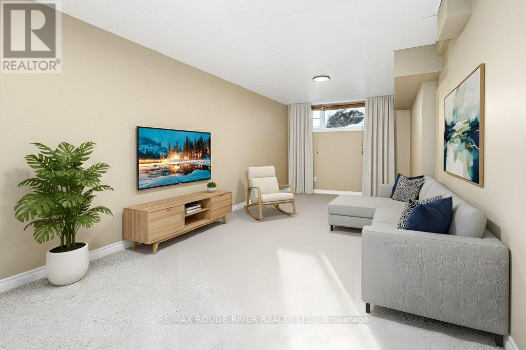 26 Eakins Crescent, Kawartha Lakes (Lindsay), Ontario  K9V 6J9 - Photo 37 - X12764074